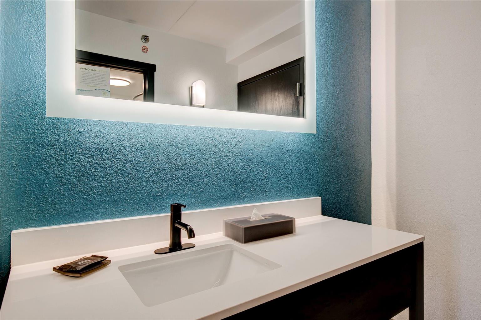 La Quinta Inn by Wyndham Columbia SE Fort Jackson - photo 28