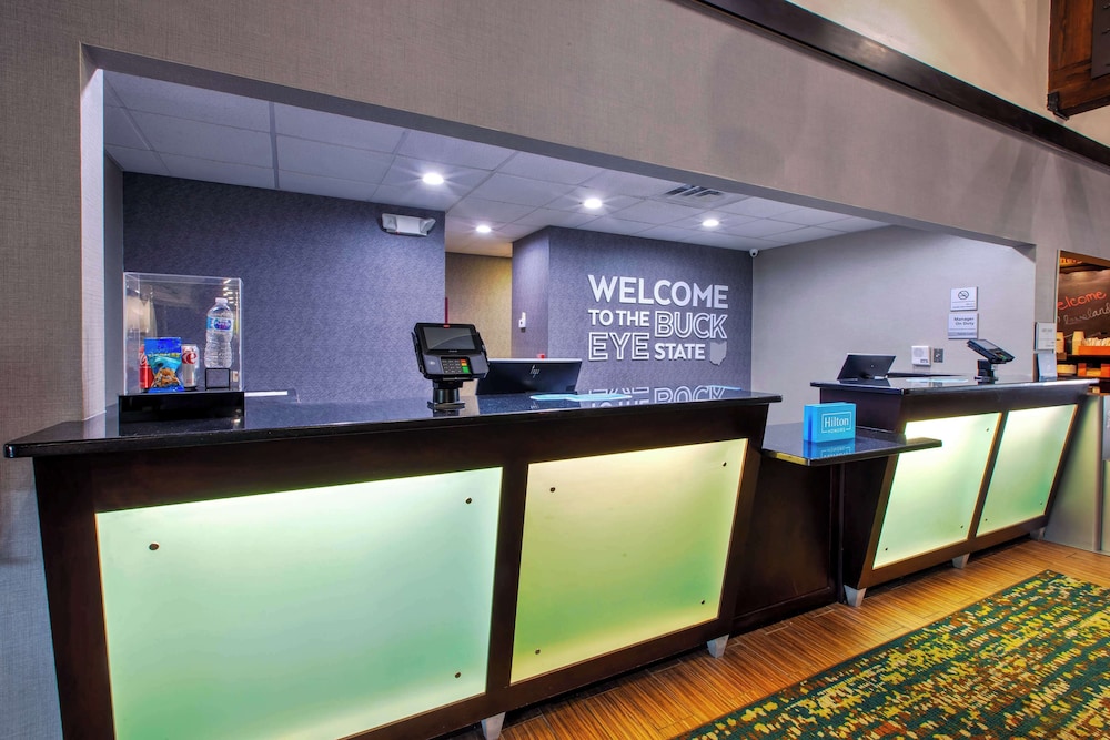 Hampton Inn & Suites Cleveland Airport Middleburg Heights - photo 6