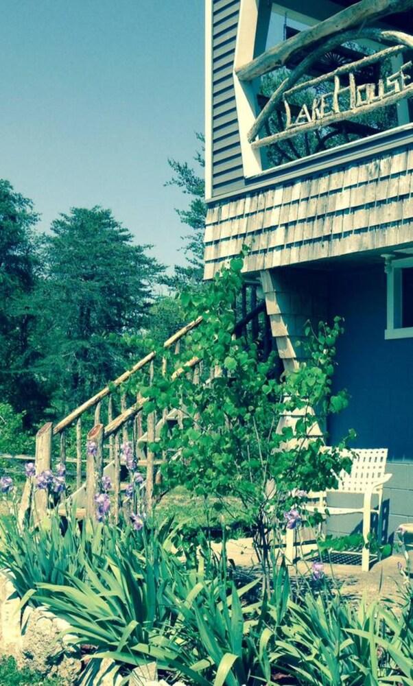 Indiansummer Lakehouse in Monticello, United States