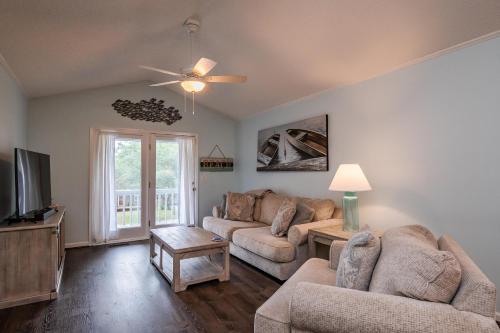 La Isla Bonita by Oak Island Accommodations - photo 43