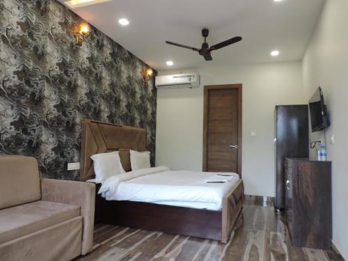 Tirupati Suites A Luxury Stay — Rishikesh