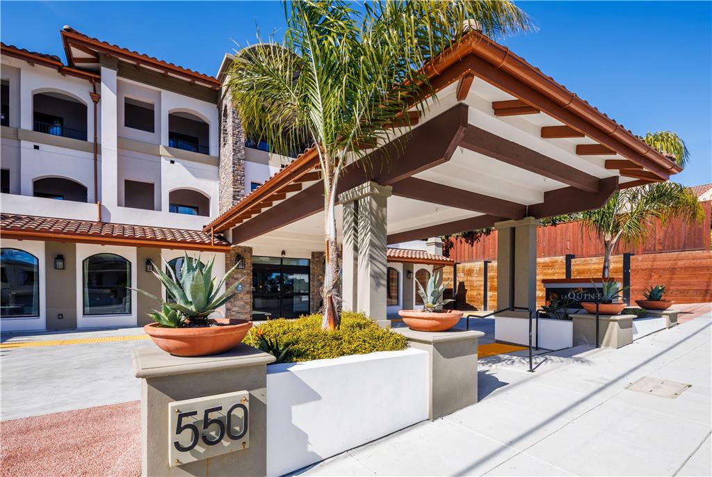 La Quinta Inn & Suites by Wyndham Santa Cruz - photo 3