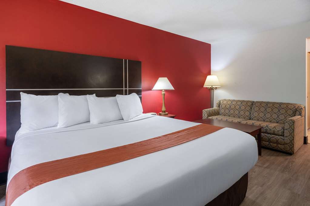 Travelodge by Wyndham Merrill - photo 9