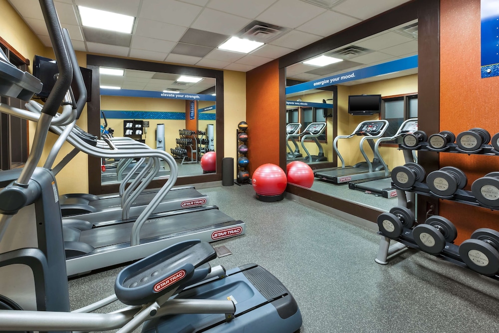 Hampton Inn Waterbury - photo 18