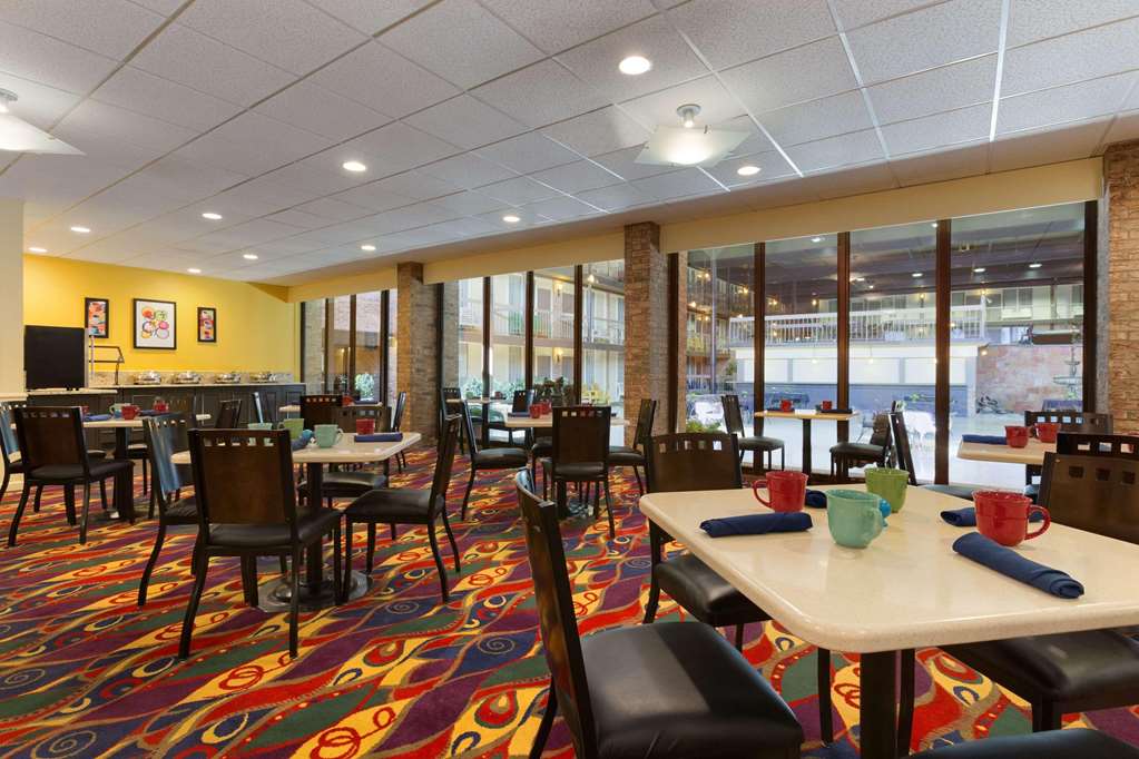 Park Inn by Radisson Sharon - photo 31