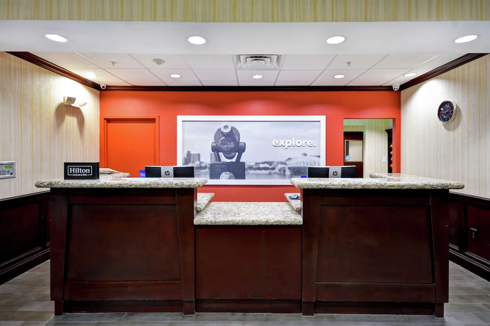 Hampton Inn & Suites San Antonio Northeast I 35 - photo 3
