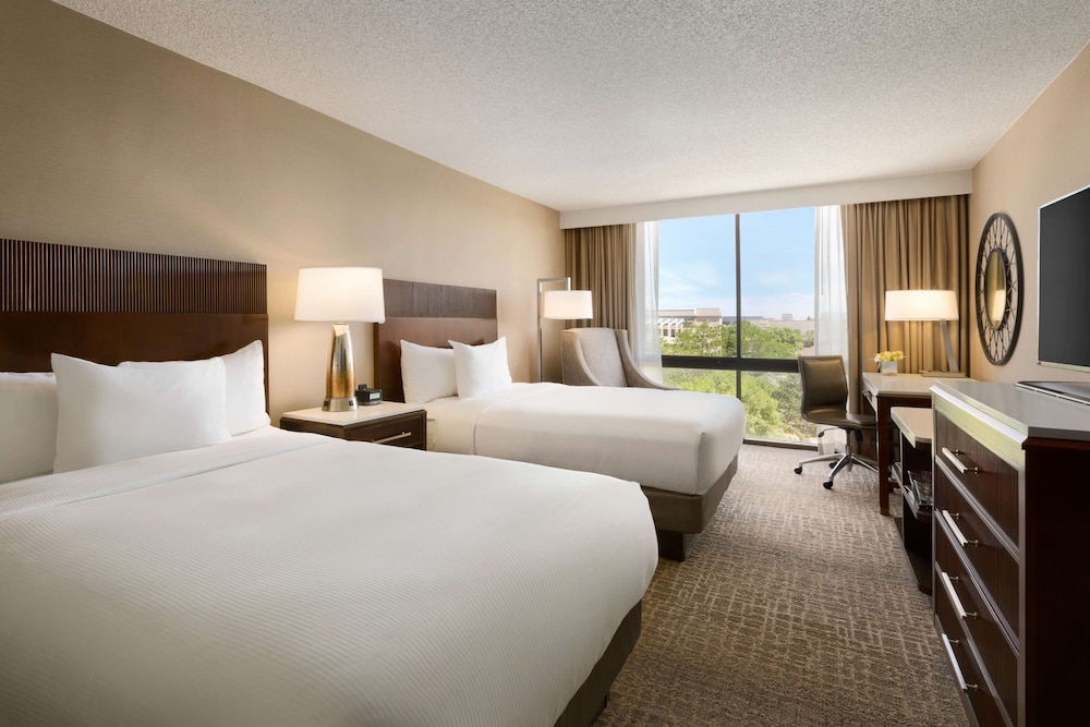 Hilton Fort Collins - photo 18