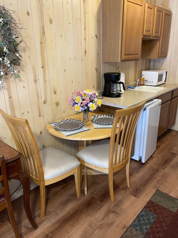 Mountain Aire Cottages & Inn - photo 109