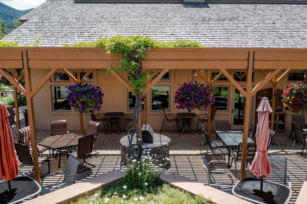 Flying Saddle Resort - photo 41