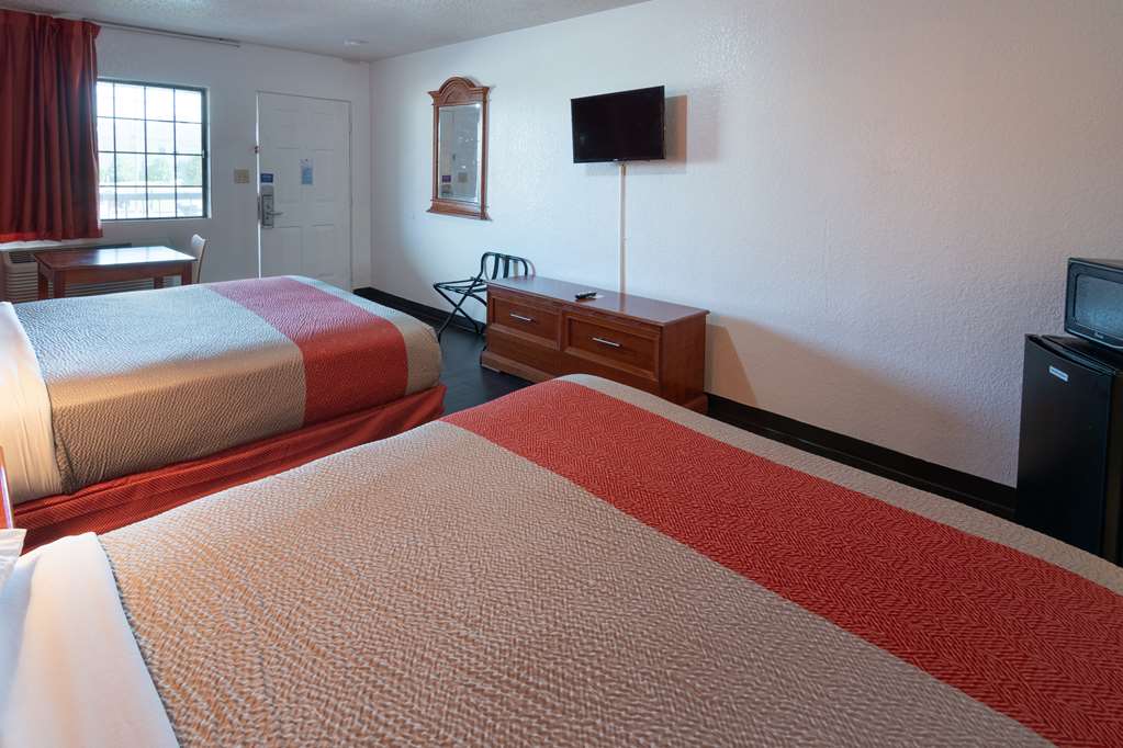Motel 6 Montgomery AL Coliseum - photo 14