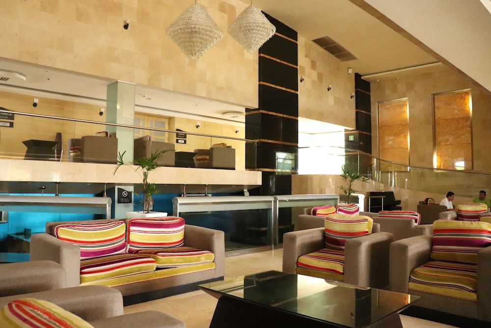 Lobby lounge