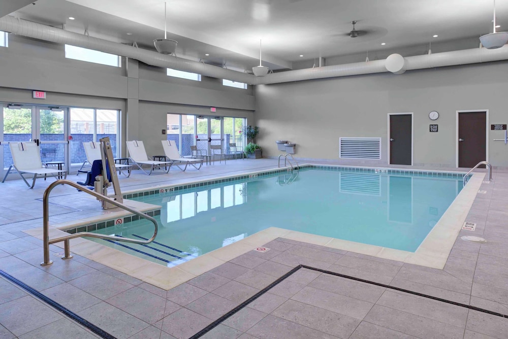 Homewood Suites by Hilton Lansing Eastwood - photo 18