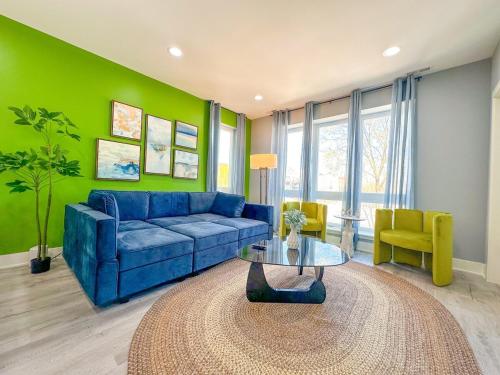 Pilsen Art Center Family Friendly 3BR Retreat with Free Parking Near Medical District Douglas Park and University Illinois Chicago — 4-Star Luxury Hotel in Chicago, United States