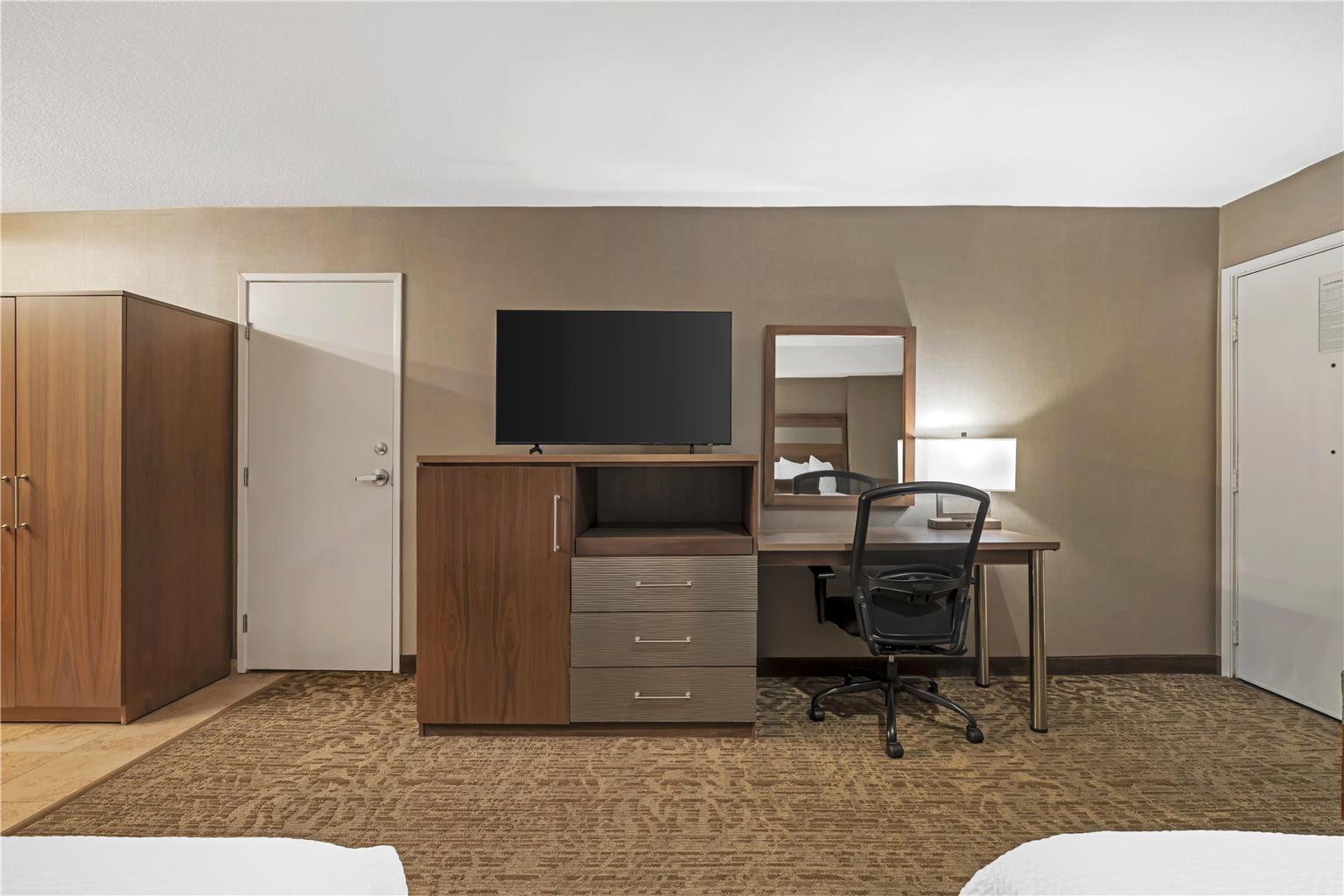 Best Western Plus Anaheim Inn - photo 18