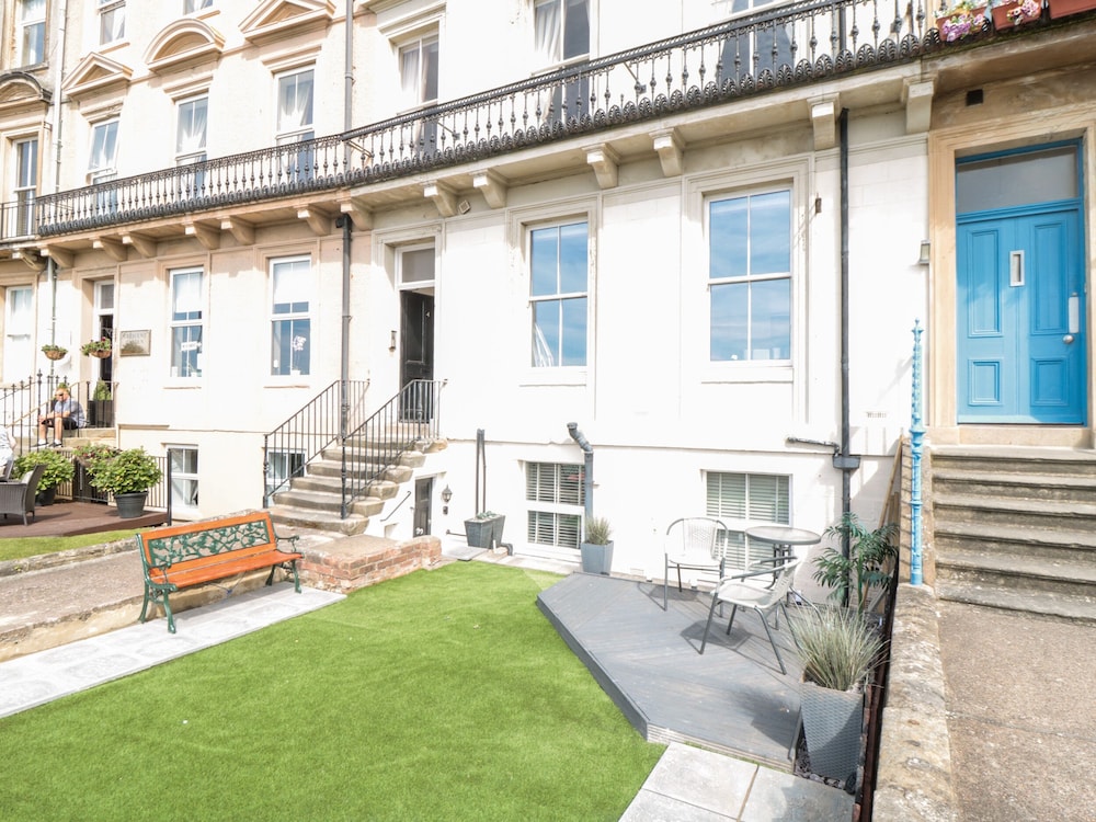 Sunset View — 4-Star Luxury Hotel in Whitby, United Kingdom