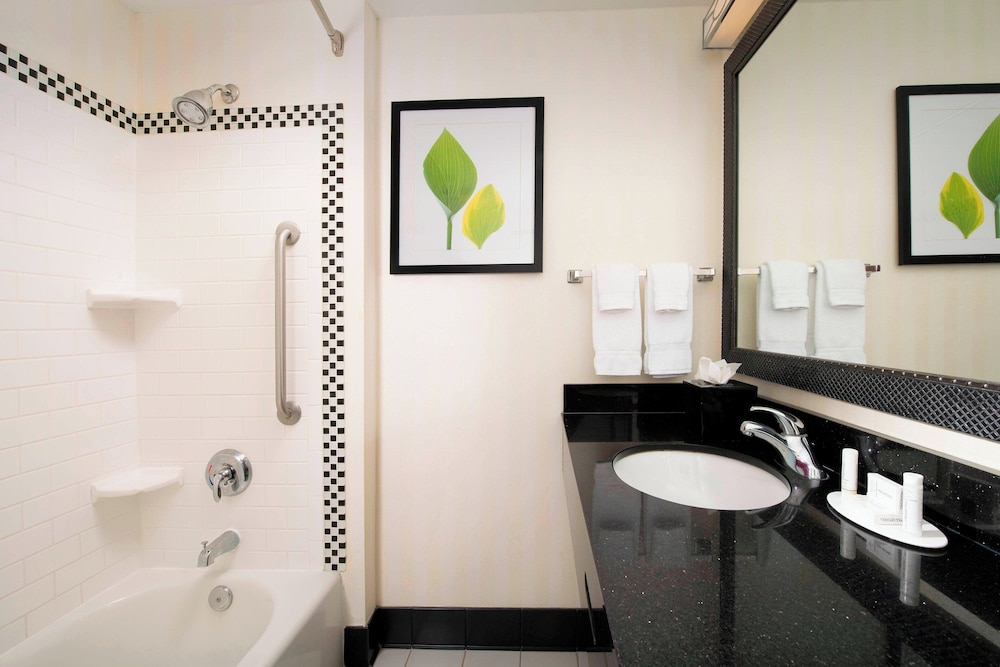 Fairfield Inn & Suites by Marriott Miami Airport South - photo 14