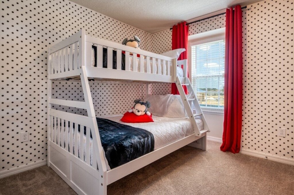 NEW 5 Bdrm Windsor Island Resort - photo 6