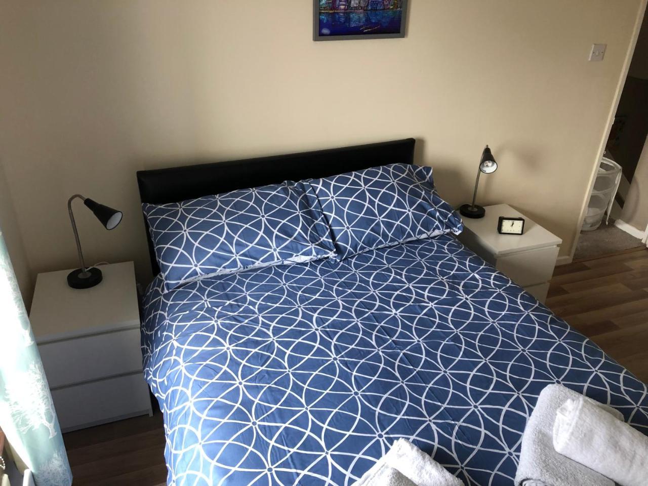 Claire S Airbnb 2 — 4-Star Luxury Hotel in Belfast, United Kingdom