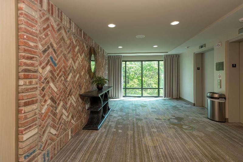 Hilton Garden Inn Mobile Downtown - photo 10