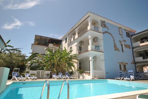 Appartamento lungo via del mare — 4-Star Luxury Hotel in Orosei, Italy