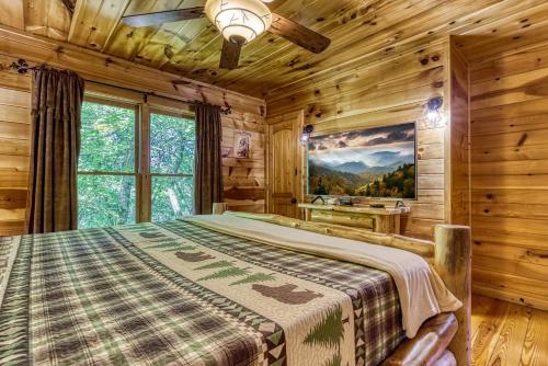 The Circle Of Life Hot Tub Theater Room 560 FREE tickets each paid day - photo 30