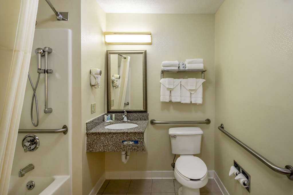 Quality Inn Mineral Point - photo 21
