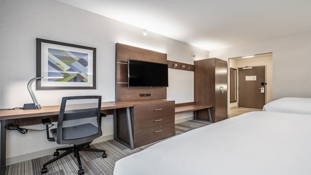 Holiday Inn Express and Suites Platteville by IHG - photo 9