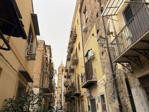 Appartamento Centro Storico — 4-Star Luxury Hotel in Palermo, Italy