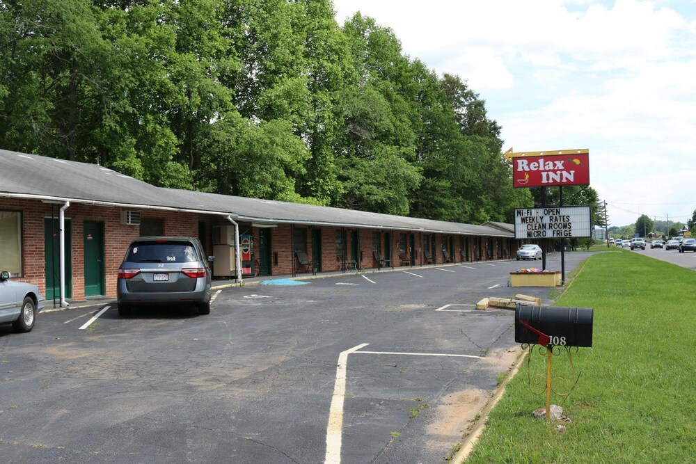 Relax Inn Franklin - photo 22