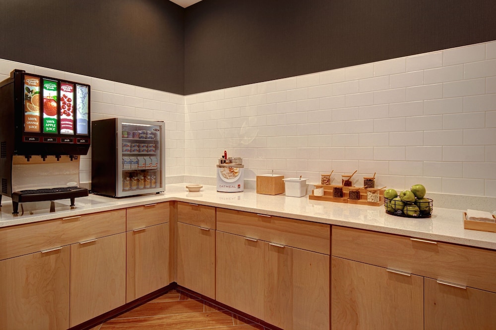 TownePlace Suites by Marriott Cincinnati Airport South - photo 27