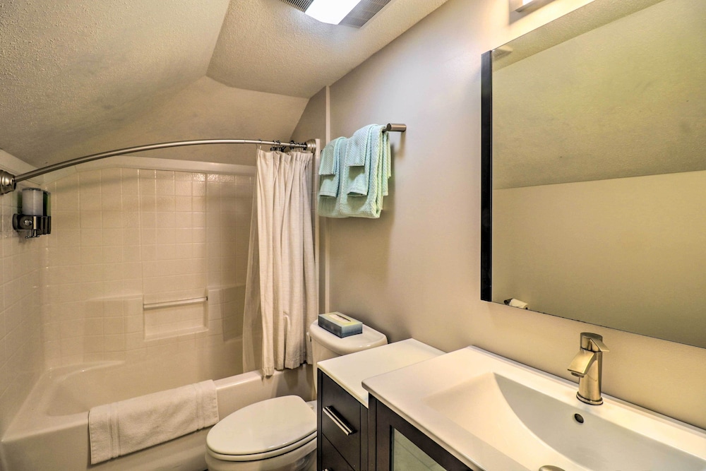 Wintergreen Resort Retreat with Skiing Access - photo 7