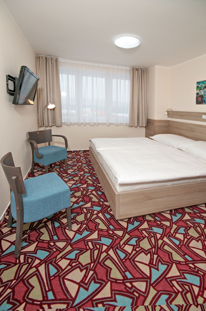 Hotel Arena — 4-Star Luxury Hotel in Chomutov, Czech Republic