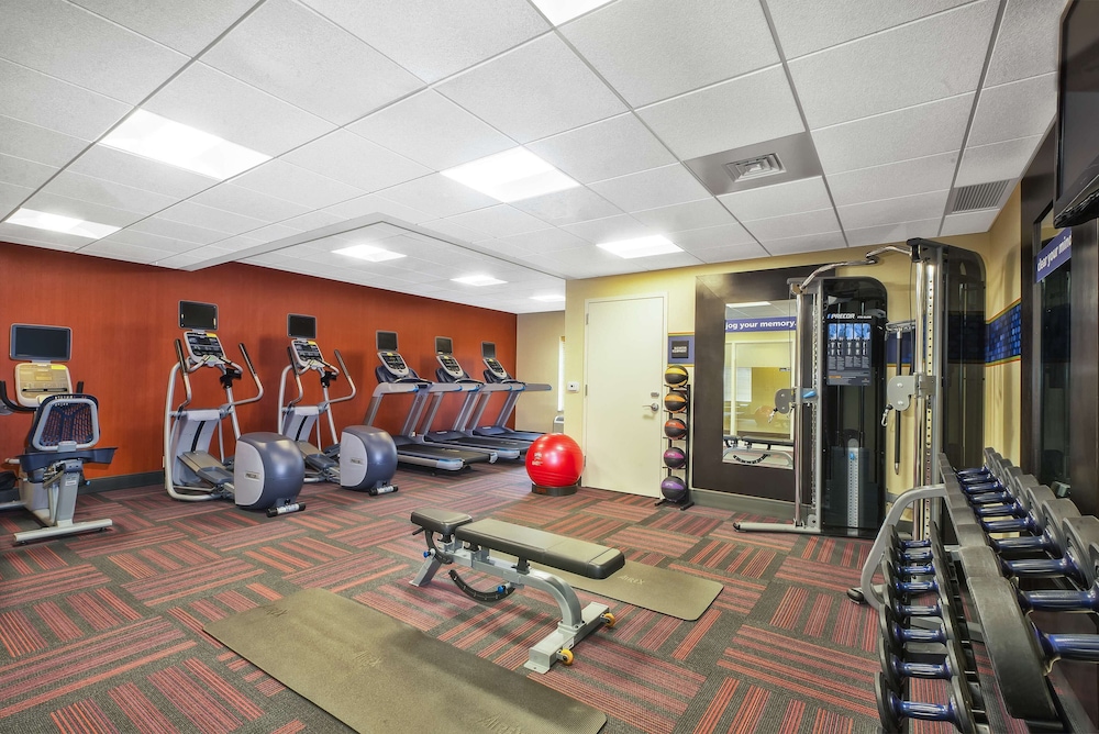 Hampton Inn & Suites Madison West - photo 26
