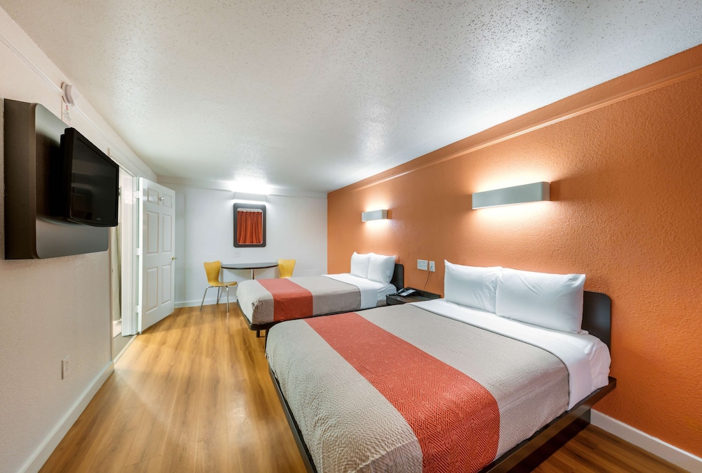 Motel 6 Dallas TX Farmers Branch - photo 17