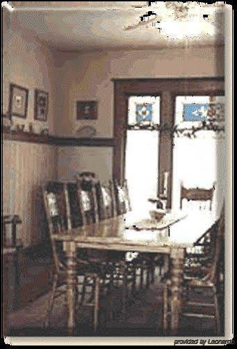 The Homespun Country Inn - photo 6