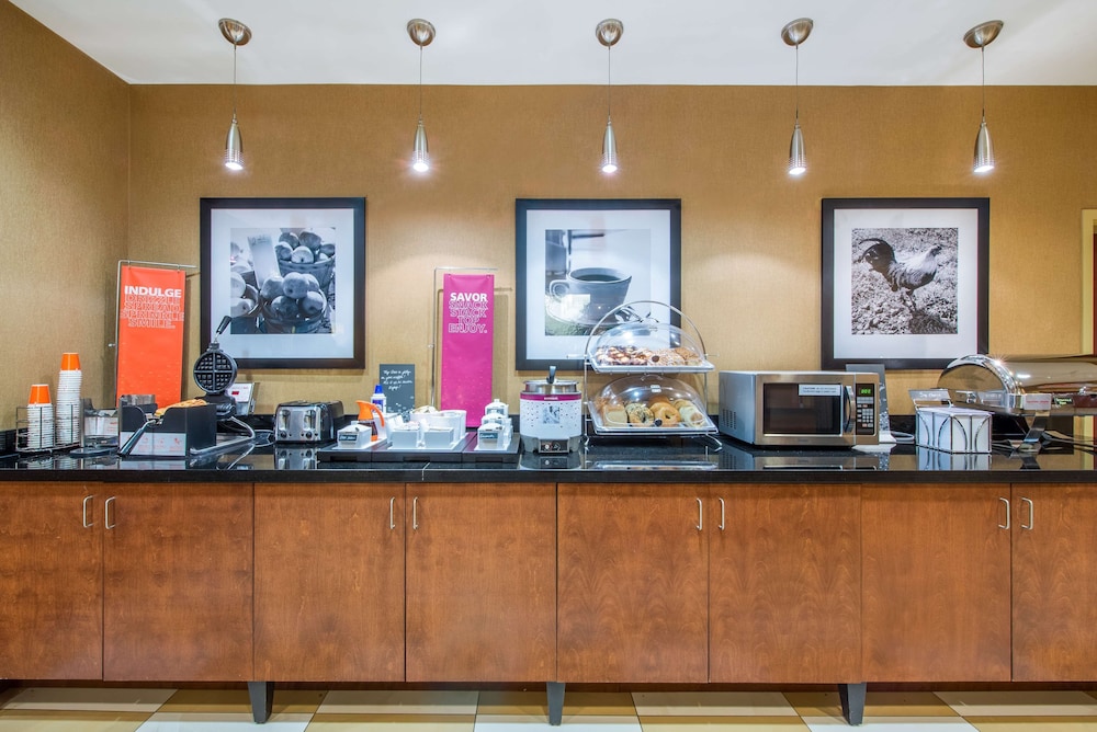 Hampton Inn & Suites Oklahoma City South - photo 40