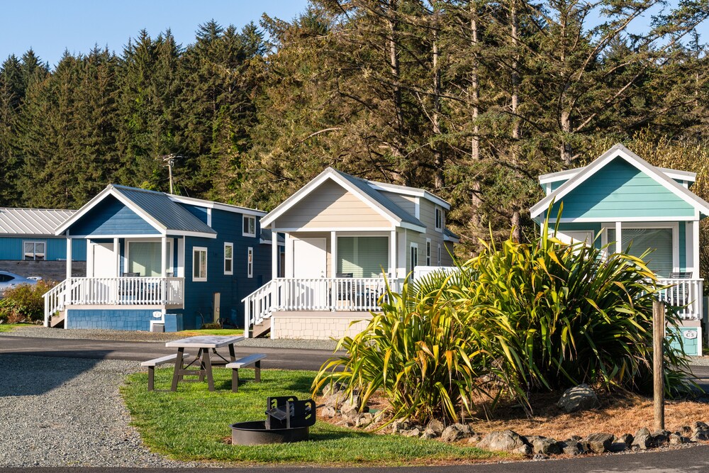 Oceanside Beachfront RV Resort - photo 7