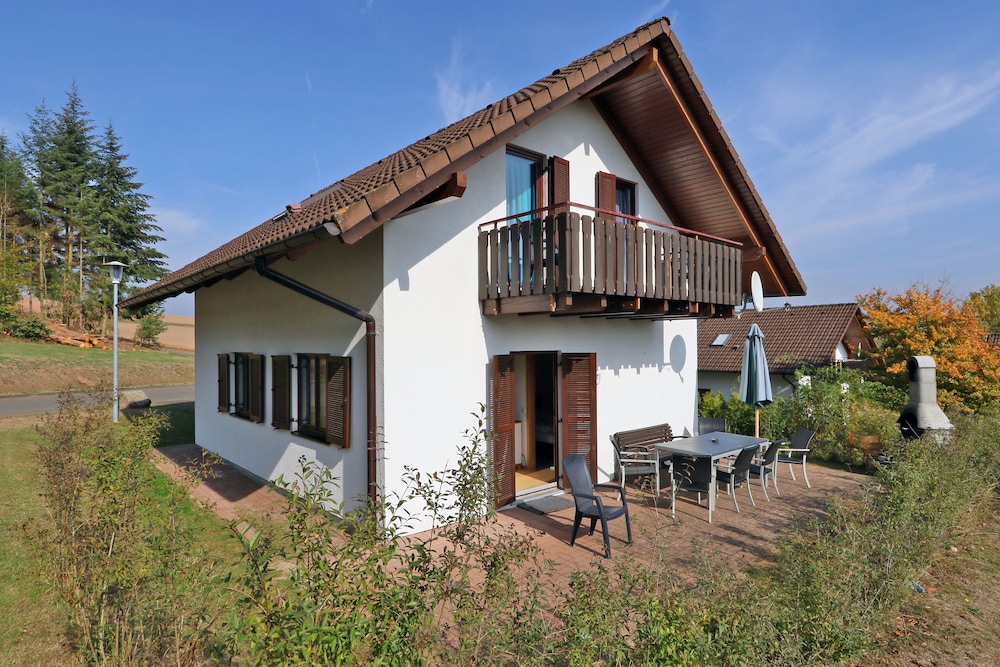 Seepark Kirchheim Ferienhaus bei Zoe — hotel in Kirchheim