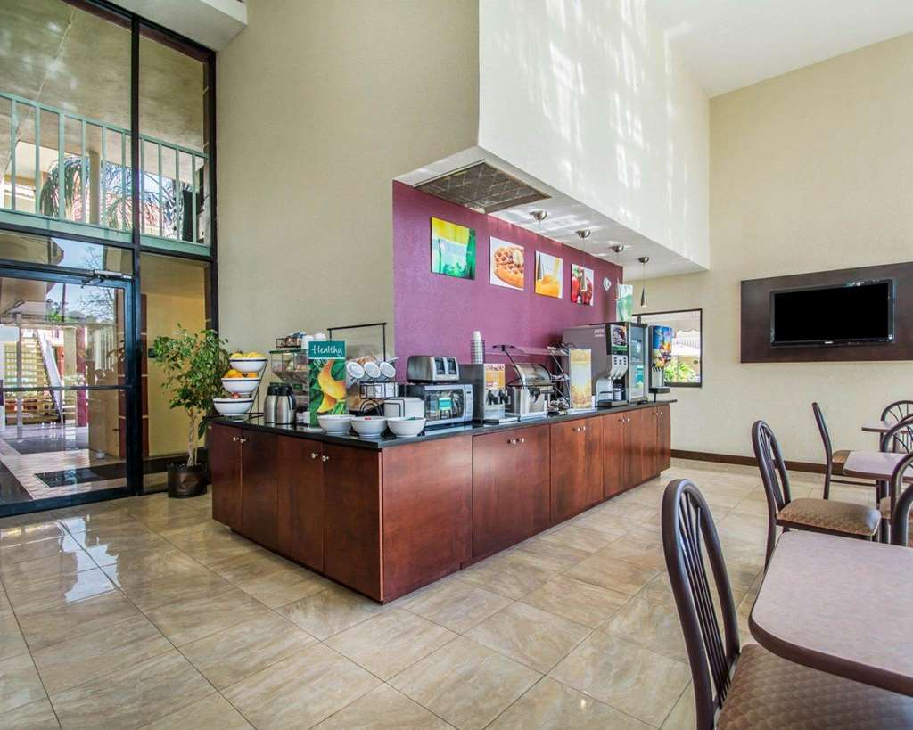 Quality Inn & Suites at Tropicana Field - photo 63