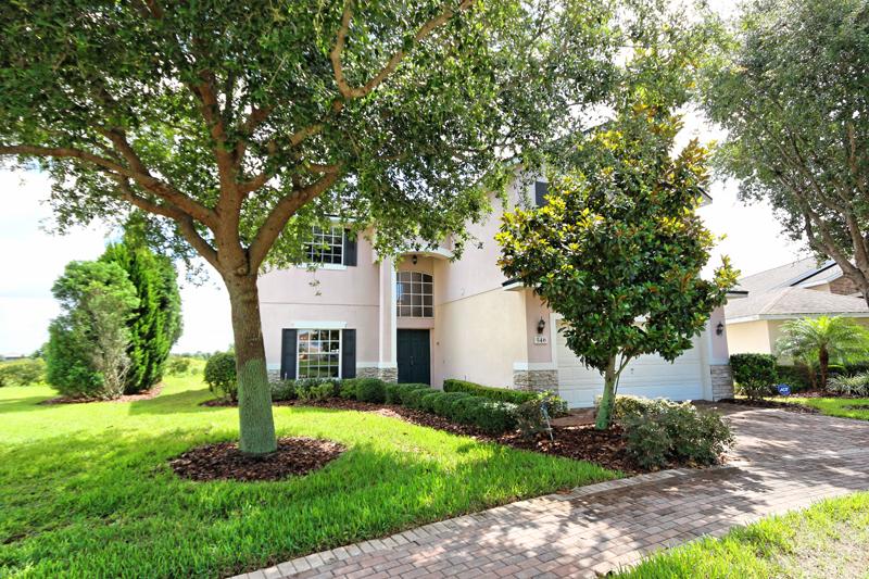546 Windsor Place The Abbey 5 Bedrooms 3 Bath — Loughman