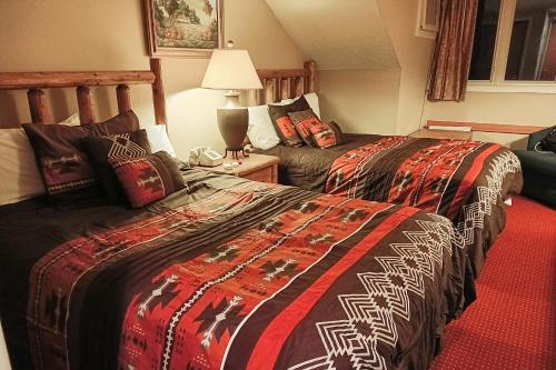Mountainview Efficiency at Rivergreen - carbon neutral hotel in Lincoln