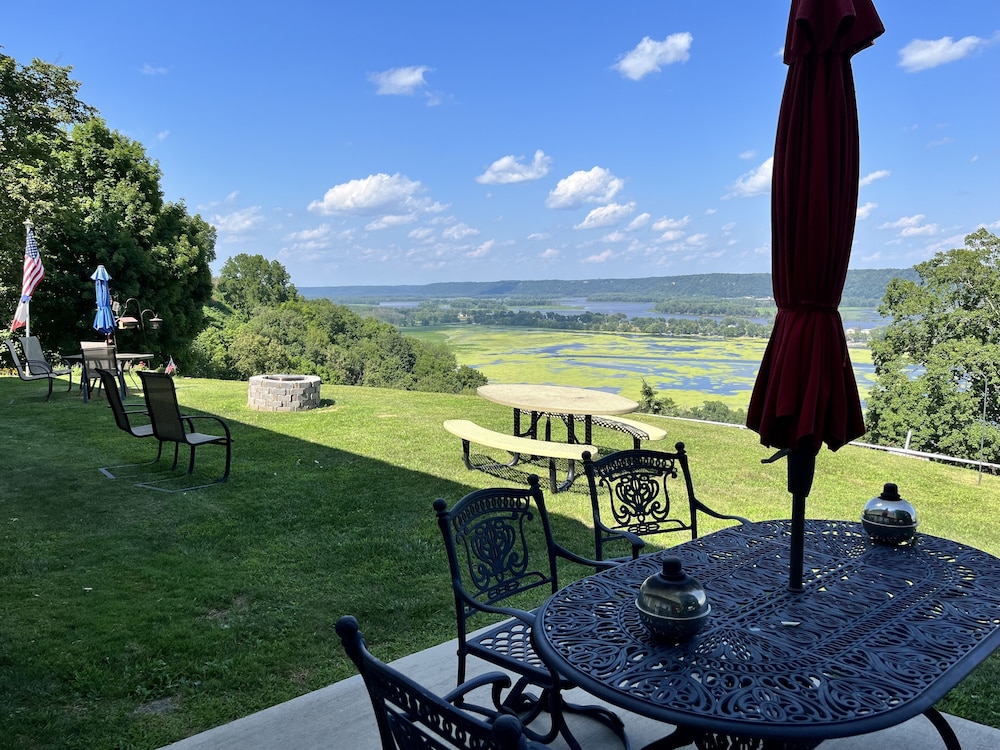 Eagle View Motel & Retreat - photo 15