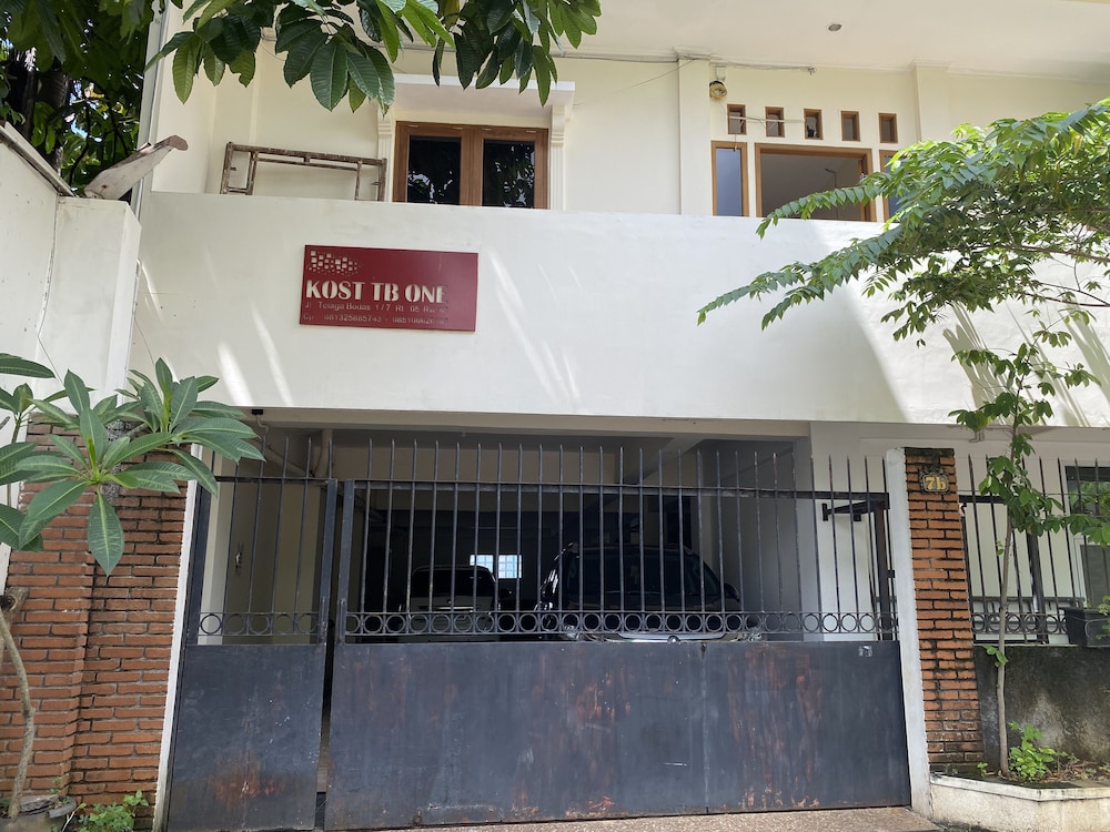 TB One Kost Exclusive - last minute hotel in Semarang