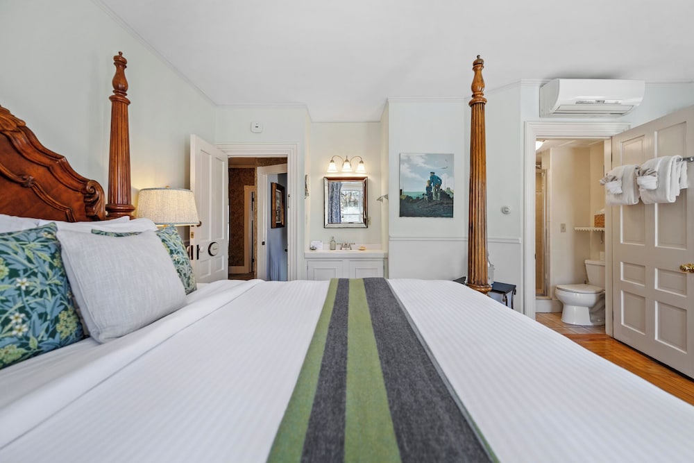 Hartstone Inn - photo 52