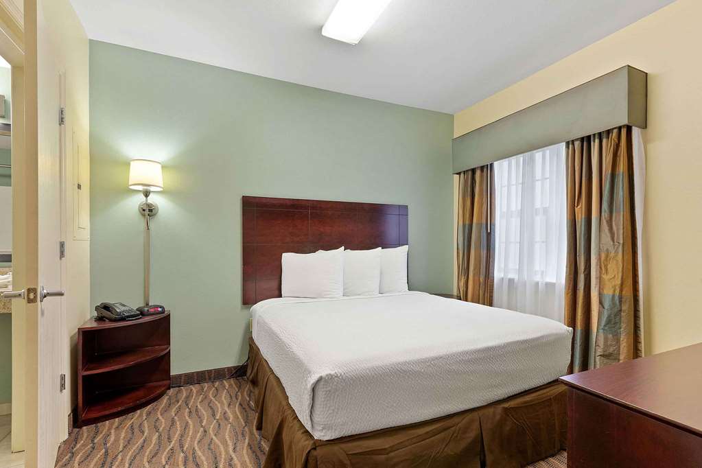 Extended Stay America Premier Suites Lakeland I4 - photo 43