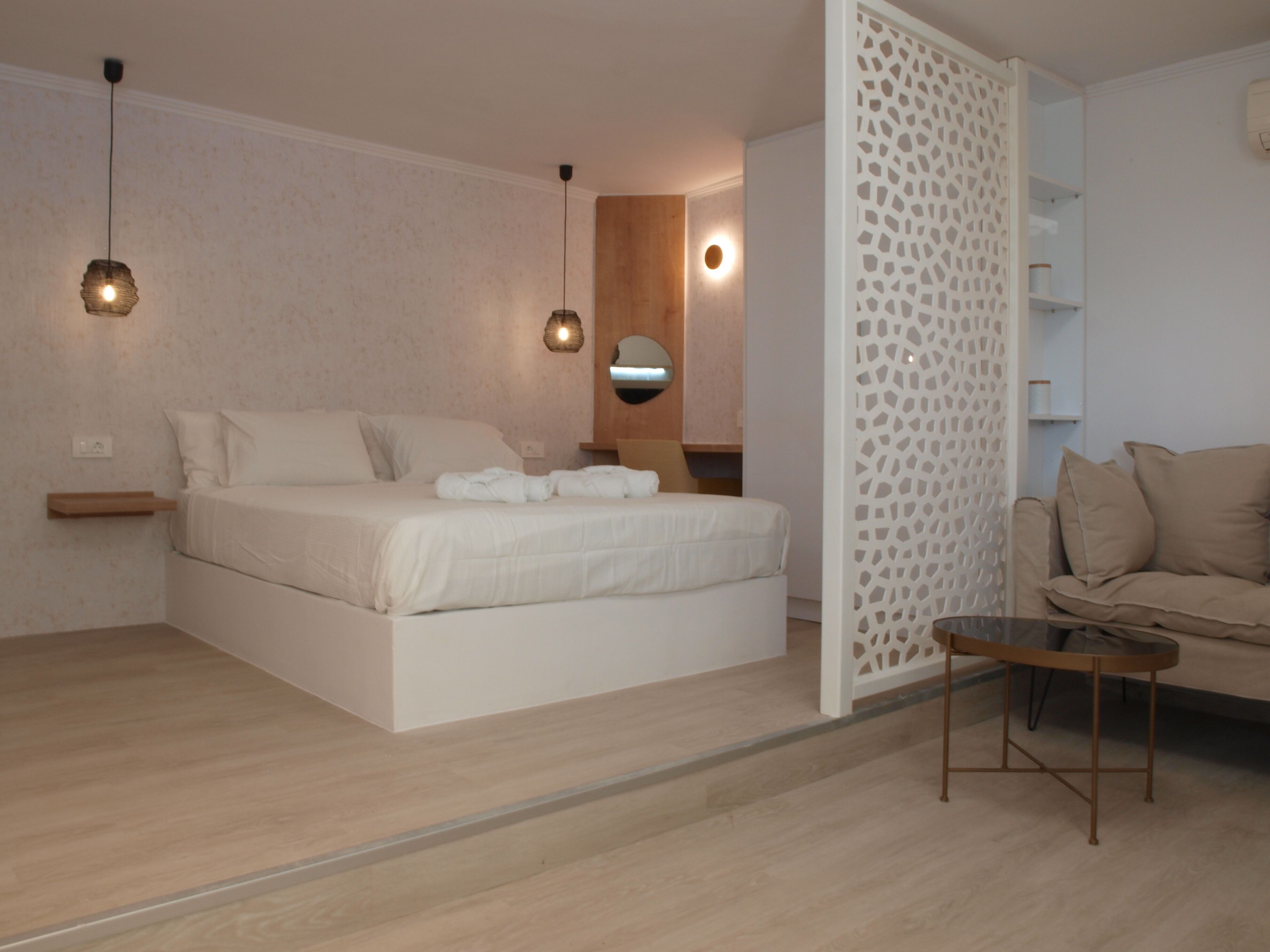 Kavouri Seaside Luxury Bungalow — 4-Star Luxury Hotel in Vouliagmeni, Greece