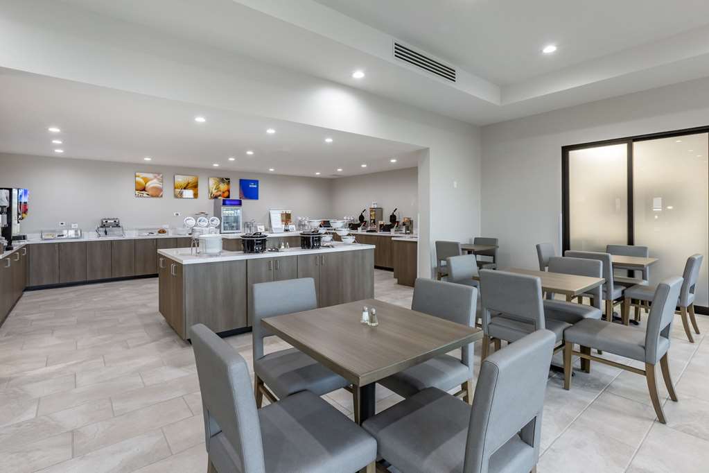 Comfort Suites Scottsdale Talking Stick Entertainment District - photo 24