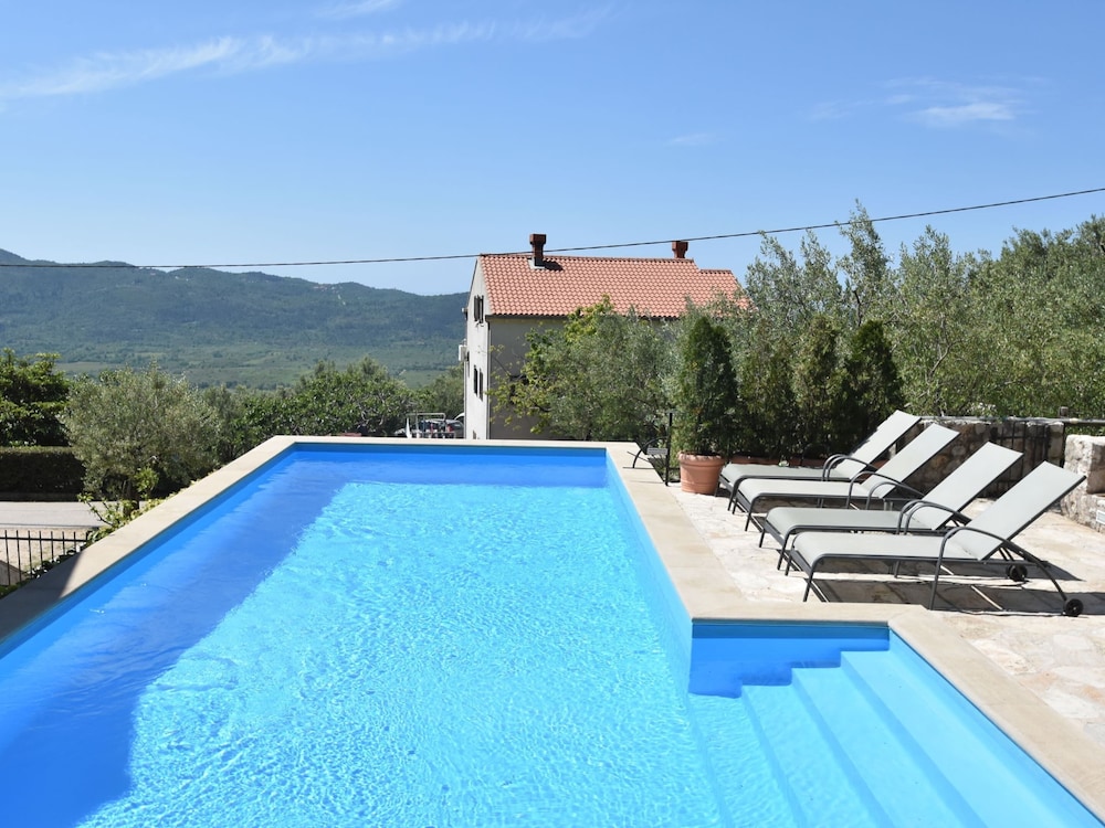 Kameni Dvori Family Holiday Villa near Dubrovnik — 4-Star Luxury Hotel in Cavtat, Croatia