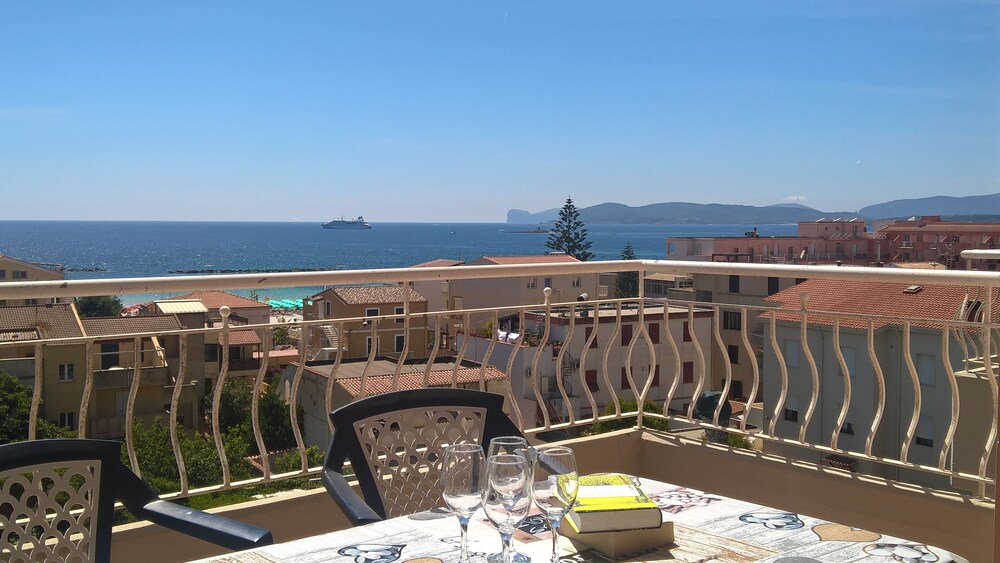 Flat358 - carbon neutral hotel in Alghero