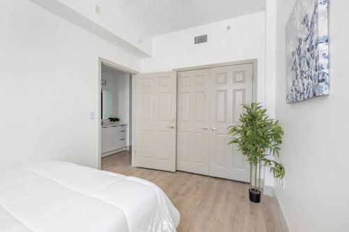 4BD Premium Family Apartment with Gym — 4-Star Luxury Hotel in Charlotte, United States